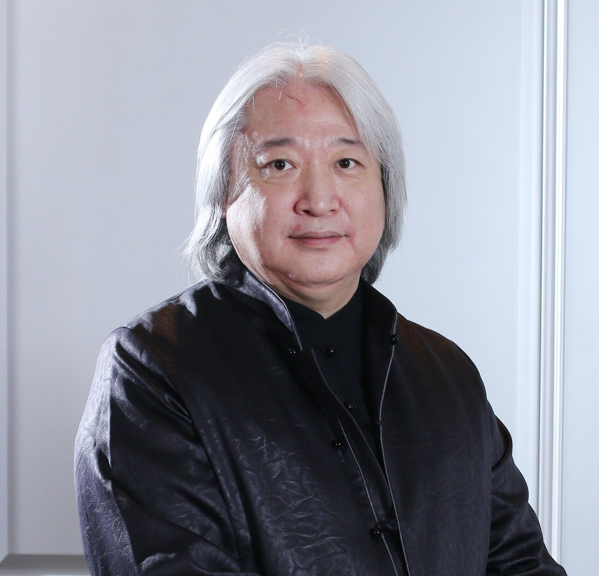 謝寅龍